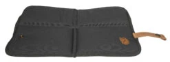 FJÄLLRÄVEN Fjällräven G-1000 Seat Pad 7 FJÄLLRÄVEN Fjällräven G-1000 Seat Pad -Gerber Verkaufsladen fjaellraeven g 1000 seat pad dark grey 442422 002 2